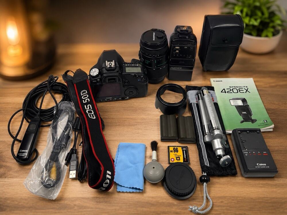 Canon EOS 50D DSLR Camera Bundle + 50mm f/1.8 Lens + Flash + 70-300mm